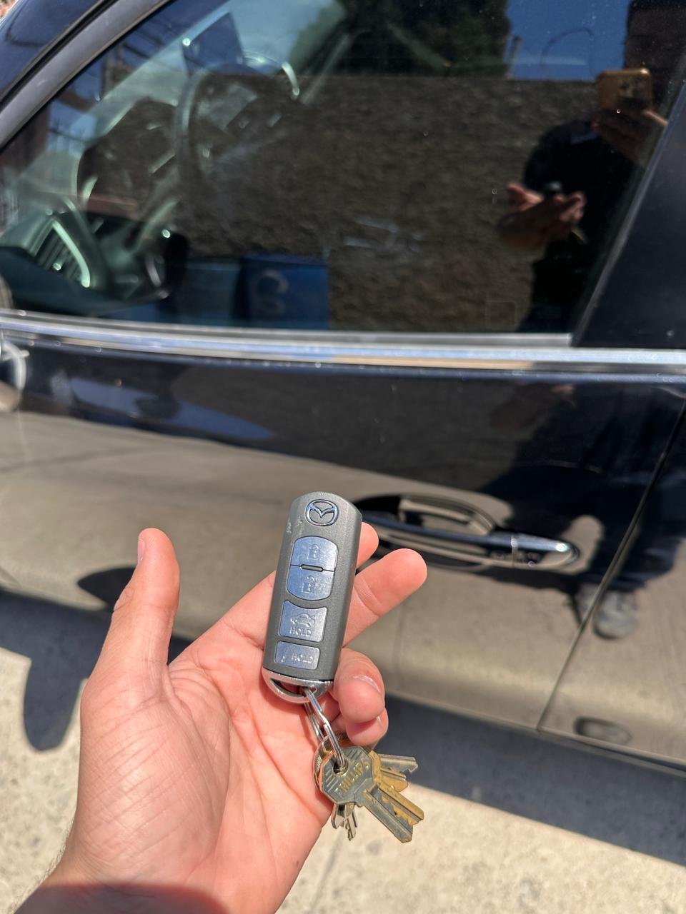 Llave inteligente Mazda programada en Tijuana — Cerrajería Castro