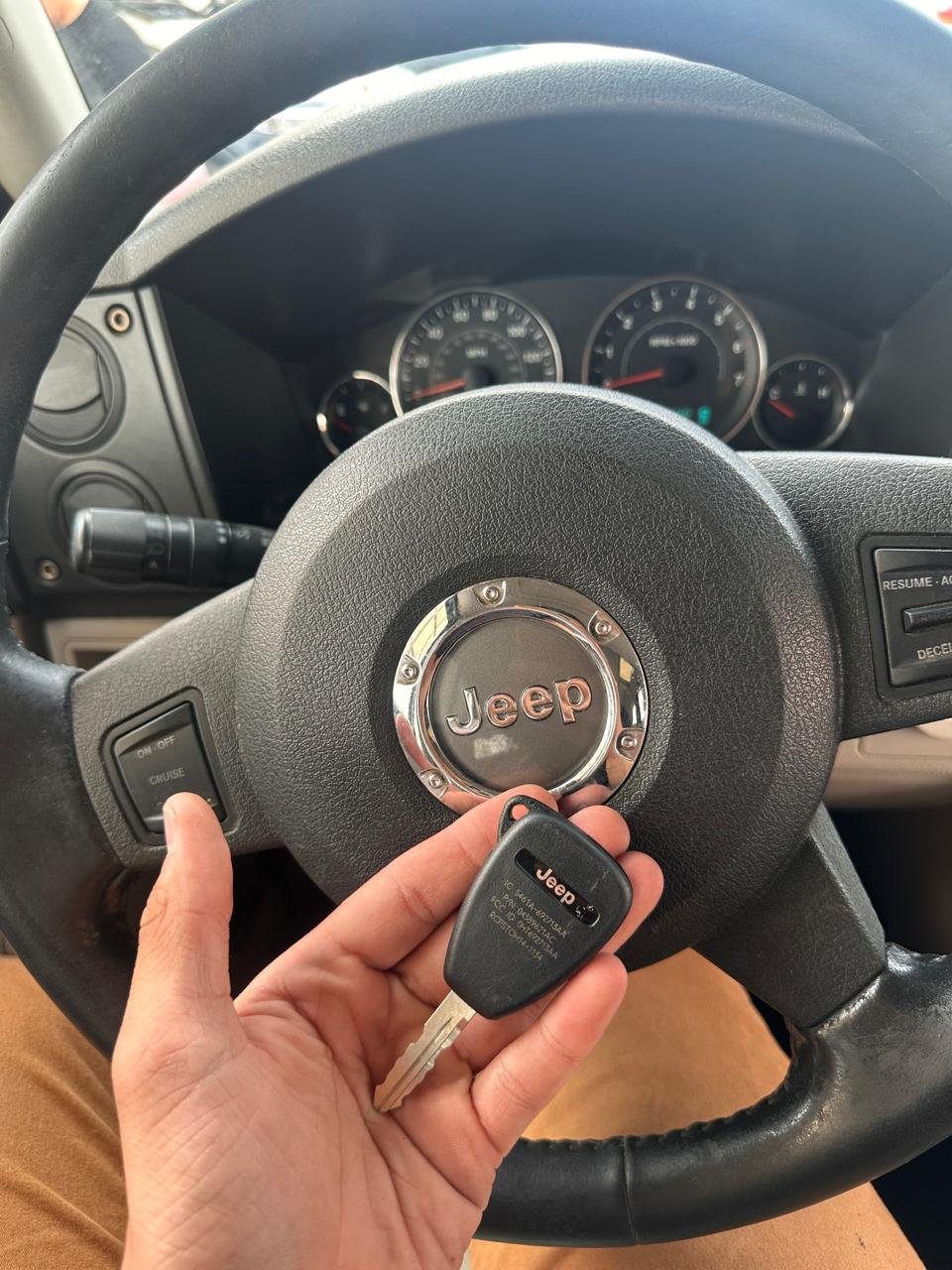 Programación de llave Jeep con chip en Tijuana — Cerrajería Castro